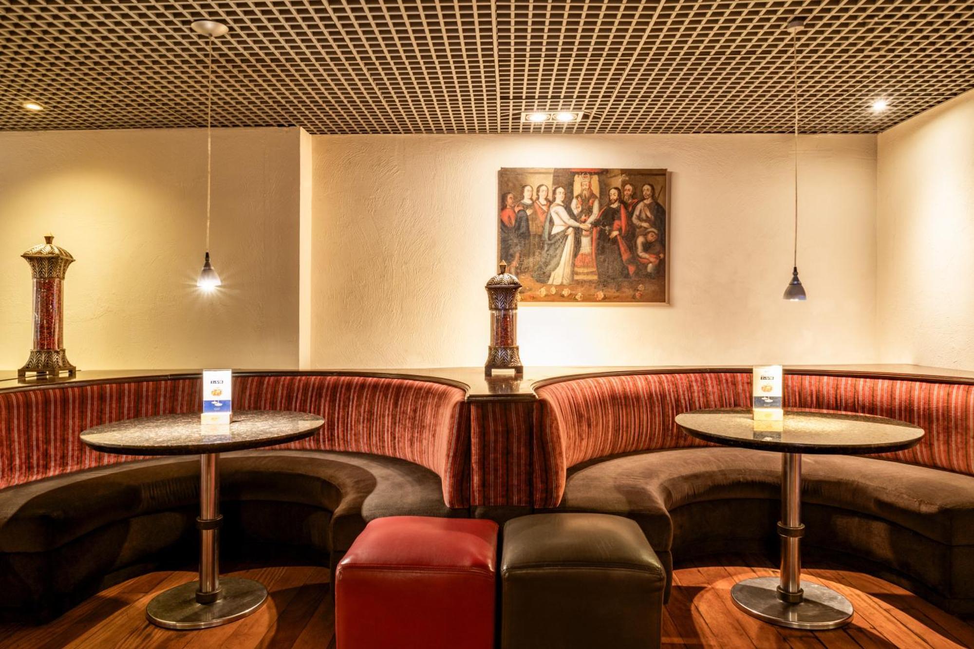 Casa Andina Premium Miraflores Lima Eksteriør billede Interior of a typical restaurant